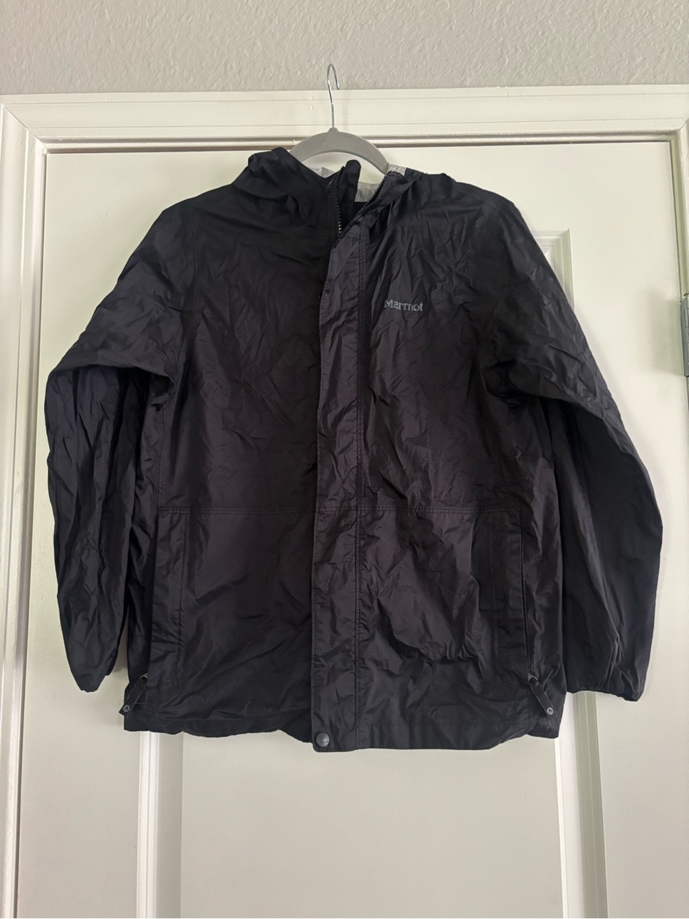 Marmot Kids Black Lightweight Waterproof Hooded Jacket Size XL